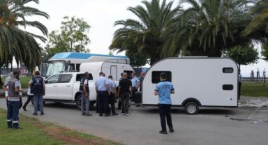 Kartal Belediyesi ve İBB Zabıta Ekiplerinden İşgalci Karavanlara Müdahale 