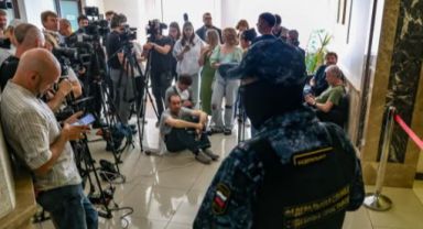 Rus Mahkemesi ABD'li Gazeteci Evan Gershkovich'i Casusluktan 16 Yıl Hapse Mahkum Etti