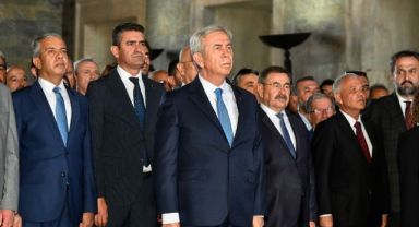 Ankara'da Sakarya Meydan Muharebesi'nin 103. Yıl Dönümü Anma Etkinlikleri Anıtkabir Ziyareti ile Başladı