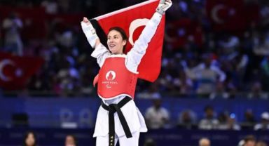Grand Palais'te Tarihi Başarı: Türkiye'nin İlk Paralimpik Madalyası