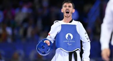 Paris 2024 Paralimpik Oyunları'nda Türkiye'ye İlk Altın Madalyayı Kazandıran Tekvandocu Mahmut Bozteke