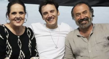 Edis Görgülü'nün Anne ve Babası 40 Yıllık Evliliğini Sonlandırdı