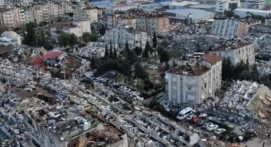 Hatay'da Depremde 526 Kişinin Ölümüne Sebep Olan 600 Evler Sitesi İçin 7 Sanığa Dava Açıldı