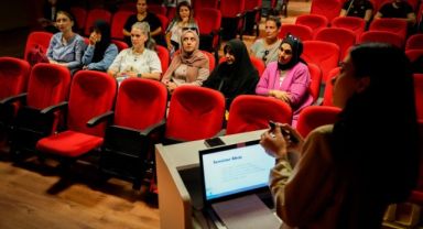 Kartal Belediyesi'nden Velilere Yönelik Bilgilendirme Seminerleri