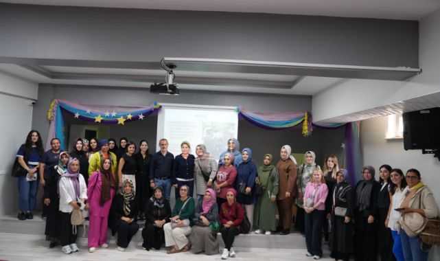 Kartal Belediyesi'nden Velilere Yönelik Eğitim Seminerleri Devam Ediyor