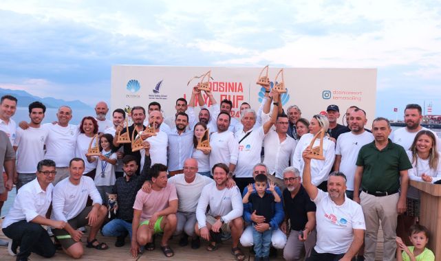 Kemer'de 4. Dosinia Likya Cup Yat Yarışları: Ödül Töreniyle Şampiyonlar Belli Oldu