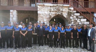 Milas Belediye Başkanı Fevzi Topuz, Zabıta Haftası’nı Personeliyle Birlikte Kutladı