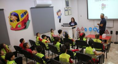 Kartallı Minikler Trafik Kurallarını Eğlenceli Bir Şekilde Öğreniyor