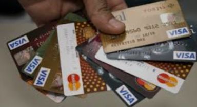 Kredi Kartı Limitlerini Düşürmek İçin Sıra Oluşu: Katkı Payı Uygulaması Geliyor