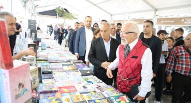 Küçükçekmece Belediyesi’nin Düzenlediği İkinci Kitap Günleri Başladı