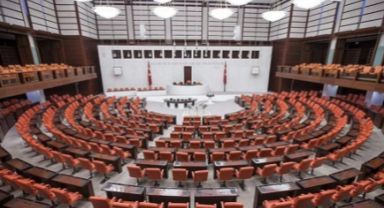 TBMM'nin Yeni Yasama Yılı Başlıyor: Ekonomi, Anayasa ve Güvenlik Konuları Gündemde