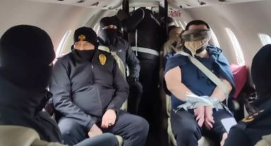 Türkiye ve Ermenistan Arasındaki Diplomatik İş Birliği Sonucunda Kırmızı Bültenle Aranan İki Suç Örgütü Türkiye'ye Getirildi