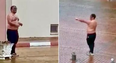 Bartın'da Yarı Çıplak Eylem! İş Sözü Alındığını İddia Eden Şahıs Belediye Önünde Protesto Yaptı