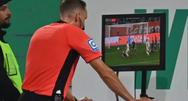 FIFA'dan Devrim Gecesinde Karar: Artık Maçlarda Hakem Olmayacak