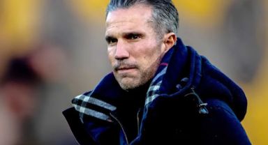 Robin van Persie Feyenoord'un Yeni Teknik Direktörü Oldu: 2027'ye Kadar Sözleşmesi İmzalandı