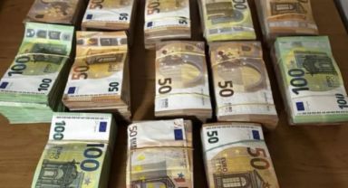 Türk Vatandaşı'nın Tırında 245 Bin Euro Bulundu!