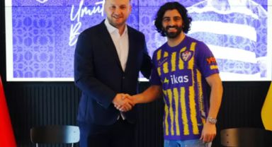 Umut Bozok Eyüpspor’da! Arda Turan’ın Telefonu Transferi Bitirdi