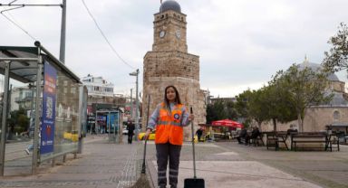 Antalya, Kadın İstihdamı ile Güçleniyor: Şehre Kadın Eli Değiyor
