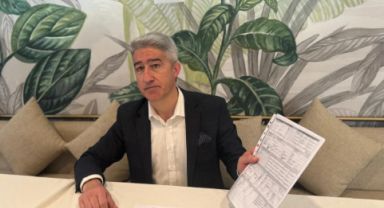 CHP'li Eski Belediye Başkanı Mehmet Oktay, Sinpaş İzin Belgeleriyle İlgili Suçlamalara Tepki Gösterdi: 