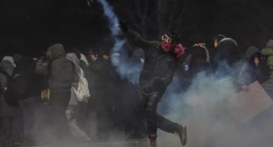 İmamoğlu Protestoları: 326 Şüpheli Hesap Tespit Edildi, 16 Polis Yaralandı