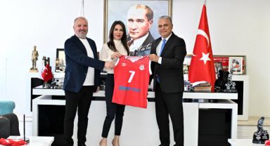 Muratpaşa Belediye Başkanı Ümit Uysal, Spora Destek Verenlere Teşekkür Etti