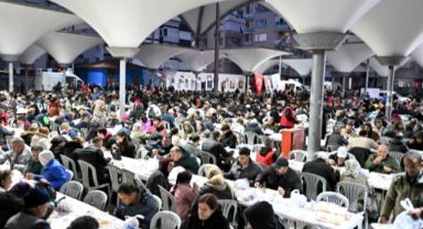 Muratpaşa Belediyesi Ramazan'ın Son Haftasında İftar Programlarına Devam Ediyor