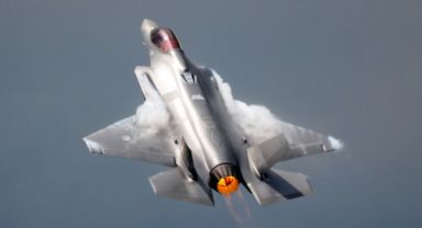 Trump, Türkiye'ye F-35 Sevkiyatını Başlatmayı Gündeme Aldı: F-16 Satışı ve S-400 Meselesi