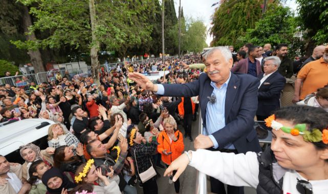 13. Uluslararası Adana Portakal Çiçeği Karnavalı Devam Ediyor: Başkan Zeydan Karalar'dan Birlik ve Beraberlik Mesajları
