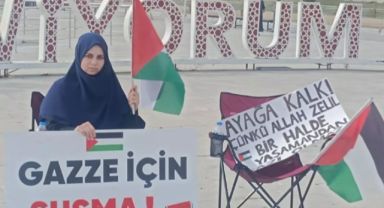 Ağrı'da Üniversiteli Havva Kuray'dan Gazze İçin Tek Kişilik Duyarlı Eylem