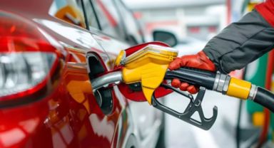 Akaryakıt Fiyatlarında Çifte Değişiklik: Benzine Zam, Oto Gaza İndirim Geliyor