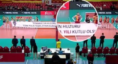 İlkin Aydın’dan Sessiz Protesto: Seremoni Pankartını Tutmayarak Tepki Gösterdi