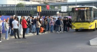 İstanbul’da Grevde Olan Özel Halk Otobüsü Şoförleri ile İBB Arasında Anlaşma Sağlandı: Otobüsler Yine Yollarda