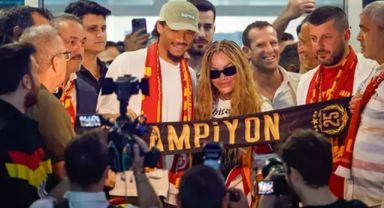 Leroy Sané İstanbul’a Geldi, Galatasaray Taraftarları Coşkuyla Karşıladı