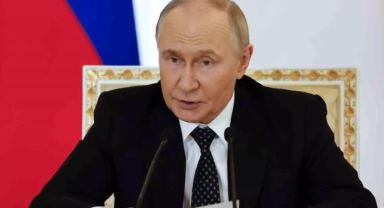 Putin'den İsrail'e Mesaj: İran'ın Nükleer Silah Peşinde Olduğunu Düşünmek Yanlış