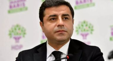 Selahattin Demirtaş’tan Barış ve Birlik Çağrısı: “Herkesi Soyadımız Türkiye Etrafında Birleşmeye Davet Ediyorum”