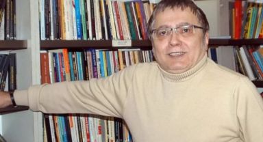 Türk Basınının Duayenlerinden Gazeteci Hikmet Çetinkaya Vefat Etti