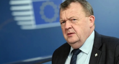 Trump İstedi, Danimarka Boyun Eğdi mi? 