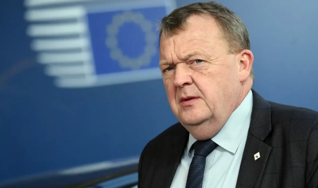 Trump İstedi, Danimarka Boyun Eğdi mi? 