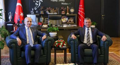 CHP'deki Grup Toplantısı Krizine Numan Kurtulmuş'tan Müdahale: Çelişki Giderilmeli